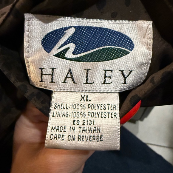 Haley Brown Animal Print Reversible Vest - Picture 4 of 6